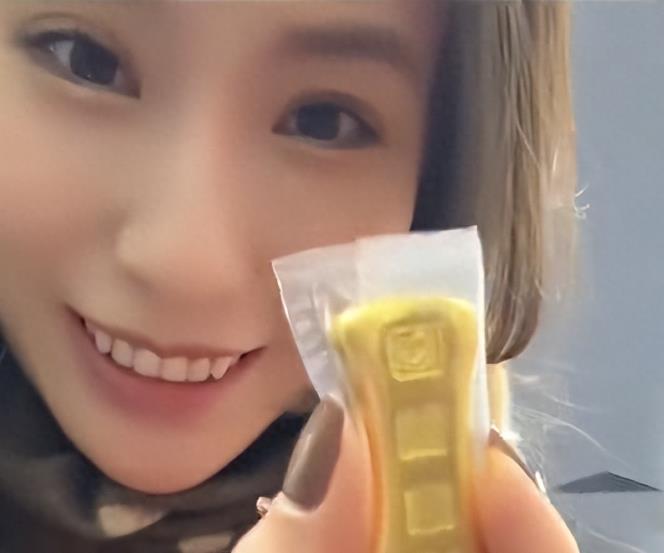 女演员开箱取出100克黄金500克白银，来自13年前的意外之喜！